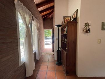 Casa en Venta Club de Campo los Quinchos - APTO CREDITO