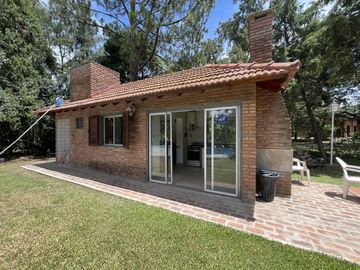 Casa en Venta Club de Campo los Quinchos - APTO CREDITO