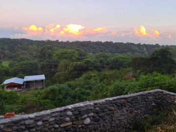 IMPERDIBLE CASA EN EL CADILLAL
