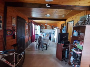 IMPERDIBLE CASA EN EL CADILLAL