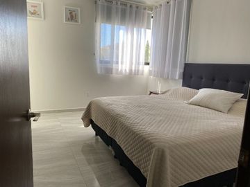 Casa en venta en Atlixco, a unos metros de la Aldea con alberca y 4 recámaras