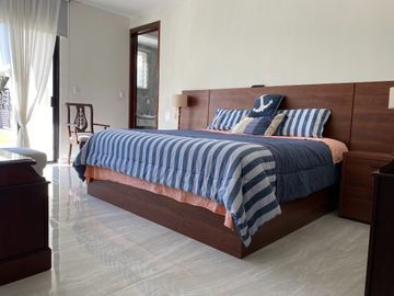 Casa en venta en Atlixco, a unos metros de la Aldea con alberca y 4 recámaras