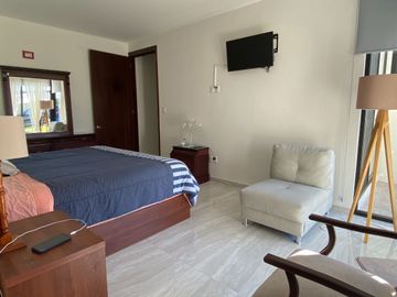 Casa en venta en Atlixco, a unos metros de la Aldea con alberca y 4 recámaras