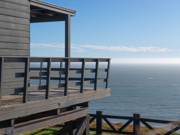 PARCELA CON CASA VISTA DIRECTA PRIMERA LINEA FRENTE AL MAR