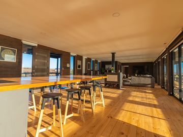 PARCELA CON CASA VISTA DIRECTA PRIMERA LINEA FRENTE AL MAR