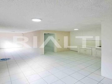 Casa rentera de venta, sector El Batán centro norte de Quito