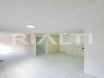 Casa rentera de venta, sector El Batán centro norte de Quito
