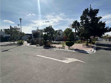 VENTA CASA EN ESQUINA RESIDENCIAL ANDREA  CANDILES QUERETARO