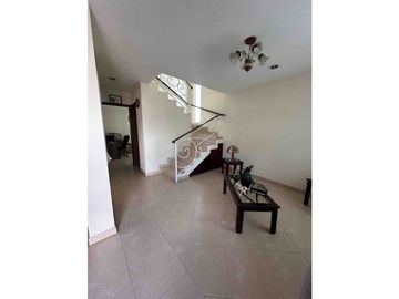 VENTA CASA EN ESQUINA RESIDENCIAL ANDREA  CANDILES QUERETARO