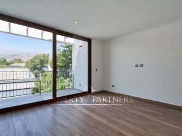 ¡ESPECTACULAR!, moderno y luminoso Townhouse año 2023, ubicado en barrio residencial, Padre Errázuriz