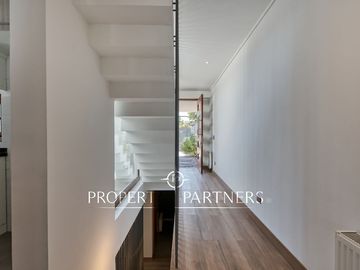 NUEVO, moderno y luminoso Townhouse casa año 2023, ubicado en barrio residencial, Padre Errázuriz