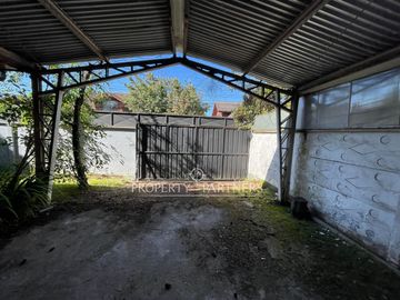 Se vende gran oficina en  sector Av Alemania