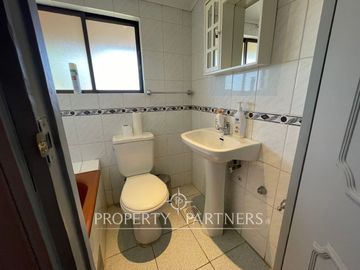 Se vende gran oficina en  sector Av Alemania