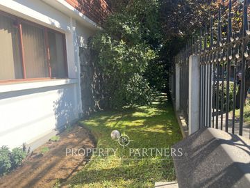Se vende gran oficina en  sector Av Alemania