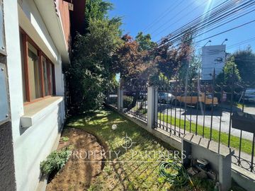 Se vende gran oficina en  sector Av Alemania