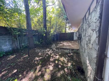 Se vende gran oficina en  sector Av Alemania