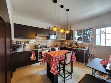 Casa en venta en Toluca, en fraccionamiento con amenidades y amplios espacios