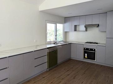 CASA EN PARQUE IVIAN