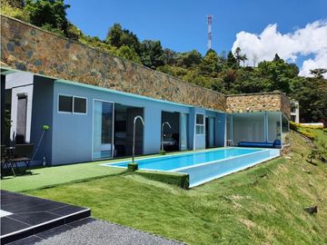 Vendo hermosa casa en Parcelación Carolina del Norte