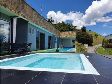 Vendo hermosa casa en Parcelación Carolina del Norte