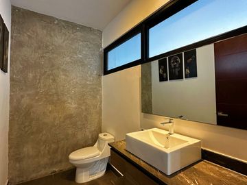 Venta de casa con 4 recámaras en Residencial Arbórea