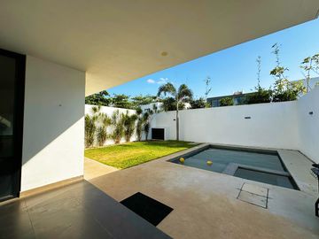 Venta de casa con 4 recámaras en Residencial Arbórea