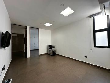 Venta de casa con 4 recámaras en Residencial Arbórea
