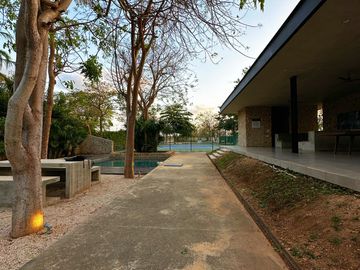Venta de casa con 4 recámaras en Residencial Arbórea