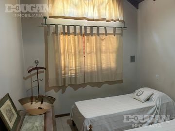 Casa con pileta y gas natural en Nuevo Merlo