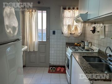 Casa con pileta y gas natural en Nuevo Merlo