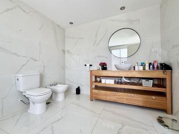 Casa en venta barrio Lagos de Canning