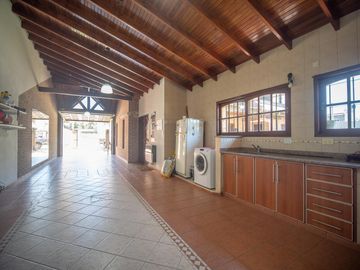 Casa en  venta, city bell, 481 e/ 30 y 31