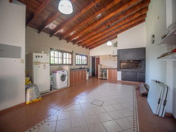 Casa en  venta, city bell, 481 e/ 30 y 31
