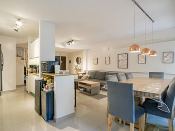 VENTA - 3 AMB c/ jardín propio - Cochera - Bau - Villa Urquiza