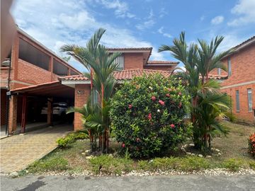 Se vende casa en Hacienda el castillo