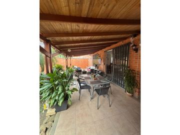 Se vende casa en Hacienda el castillo