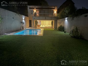 Casa 4 ambientes VENTA Banfield