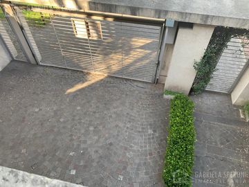 Casa 4 ambientes VENTA Banfield