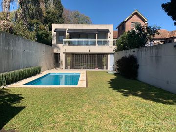 Casa 4 ambientes VENTA Banfield
