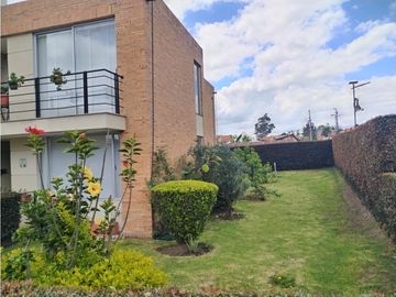 VENDO CASA CAMPESTRE 254 M2 LA ESPERANZA E1 | 023 |