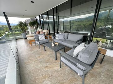 Casa campestre amoblada en venta sector Avenida Centenario
