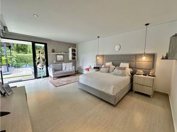Casa campestre amoblada en venta sector Avenida Centenario