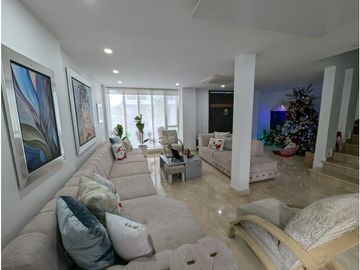 SE VENDE AMPLIA CASA EN VILLA CAMPESTRE