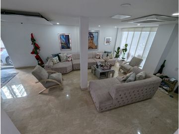 SE VENDE AMPLIA CASA EN VILLA CAMPESTRE