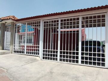 Casa en Venta, Lomas de la Hacienda, 3 Recámaras