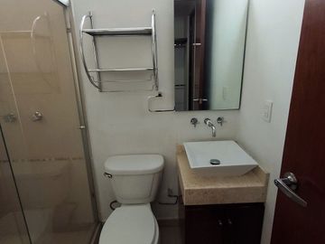 Venta de casa en condominio en San Pedro de Los Pinos