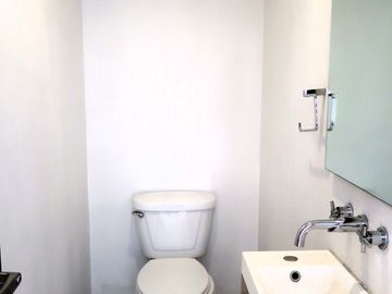 Venta de casa en condominio en San Pedro de Los Pinos