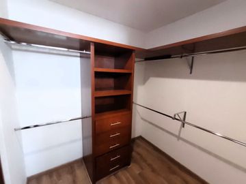 Venta de casa en condominio en San Pedro de Los Pinos