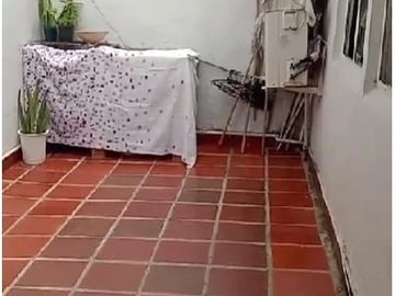 Casa completamente remodelada lugar tranquilo para inversión