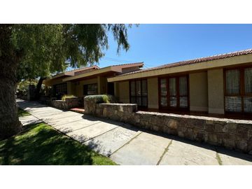 VENDE CASA EN DALVIAN barrio privado